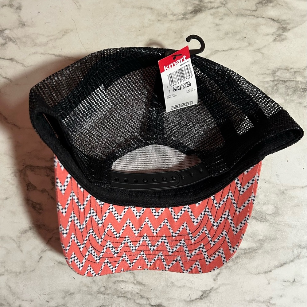 NWT Design Hat/Cap - Picture 6 of 6